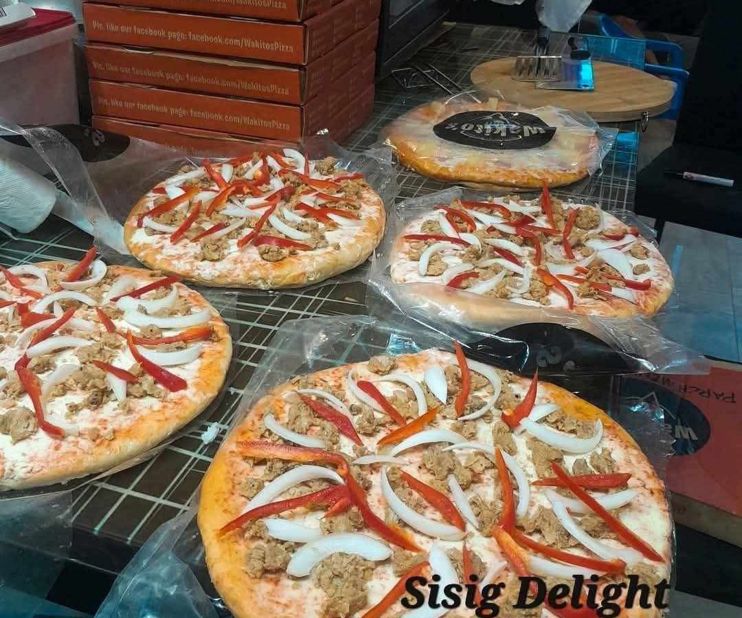 Wakito's Sisig Delight Pizza π
