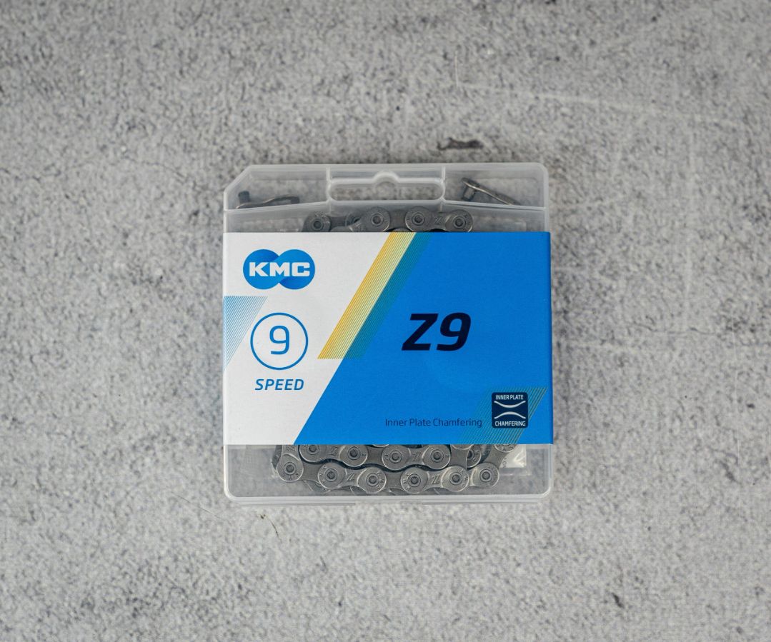 CADENILLA KMC 9V Z9 1/2X11/128 128L DARK
