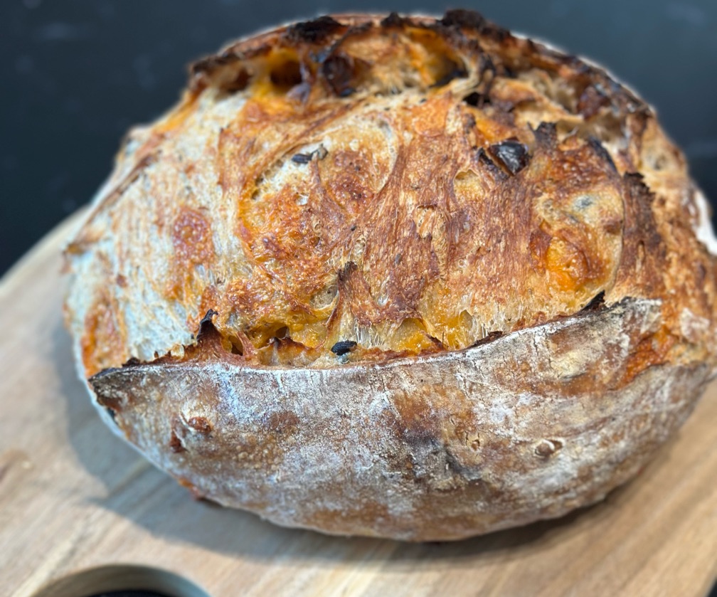Black Olives, Sun-dried Tomatoes, Rosemary, Italian Herbs & Leicester Cheese Semi-Wholewheat Sourdough Loaf (Regular)