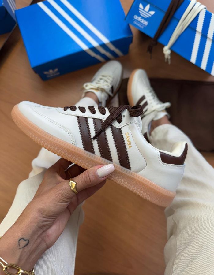 Adidas Samba Off/Café Sintético Acompanha Dois Cadarços Feminino