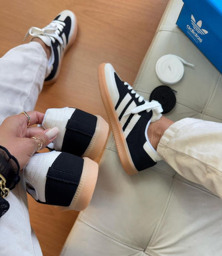 Adidas Samba Preto/Branco Sintético Acompanha dois Cadarços Feminino