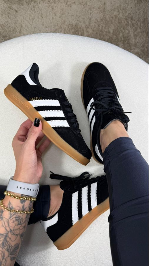 Adidas Gazelle Couro Camurça Feminino Preto/Branco Solado emborrachado Caramelo
