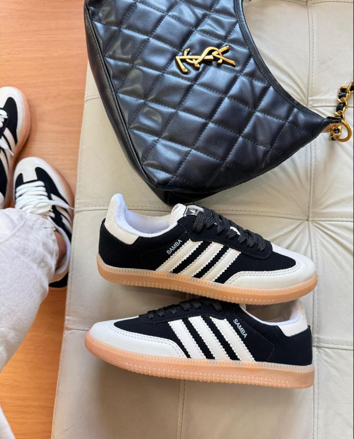 Adidas Samba Preto/Branco Sintético Acompanha dois Cadarços Feminino
