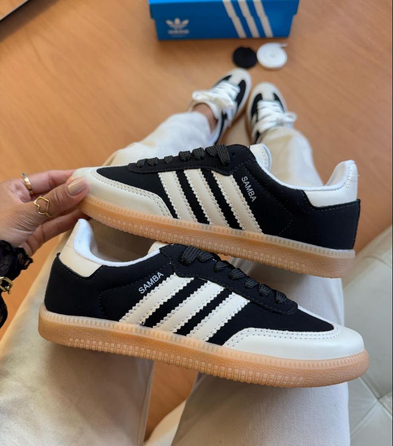 Adidas Samba Preto/Branco Sintético Acompanha dois Cadarços Feminino