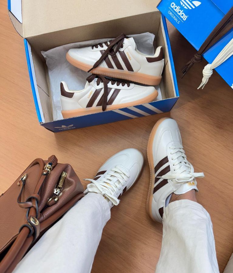 Adidas Samba Off/Café Sintético Acompanha Dois Cadarços Feminino