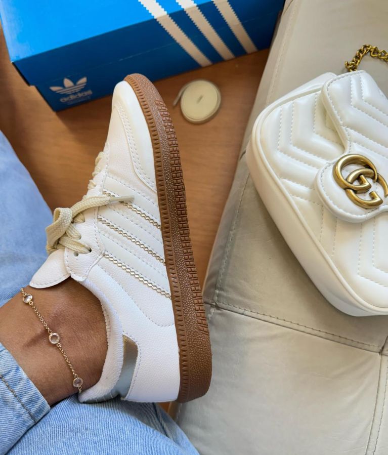 Adidas Samba Branco/Dourado Sintético Acompanha Dois Cadarços Feminino