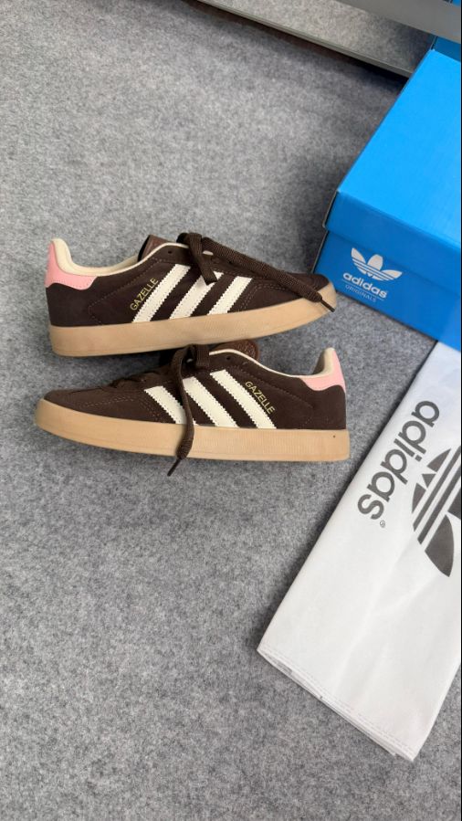 Adidas Gazelle Premium Preto/Branco Feminino - Disponível 34 AO 39