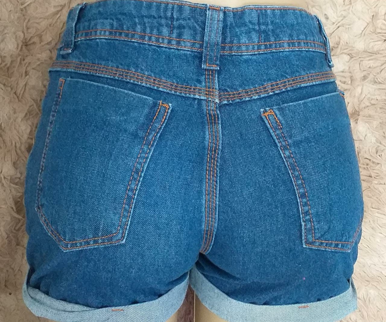 Short Jeans AYRAM Cintura alta Botão emcapado N.36