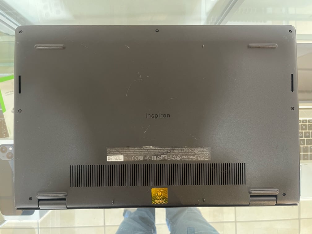 LAPTOP DELL Inspiron 15 3000