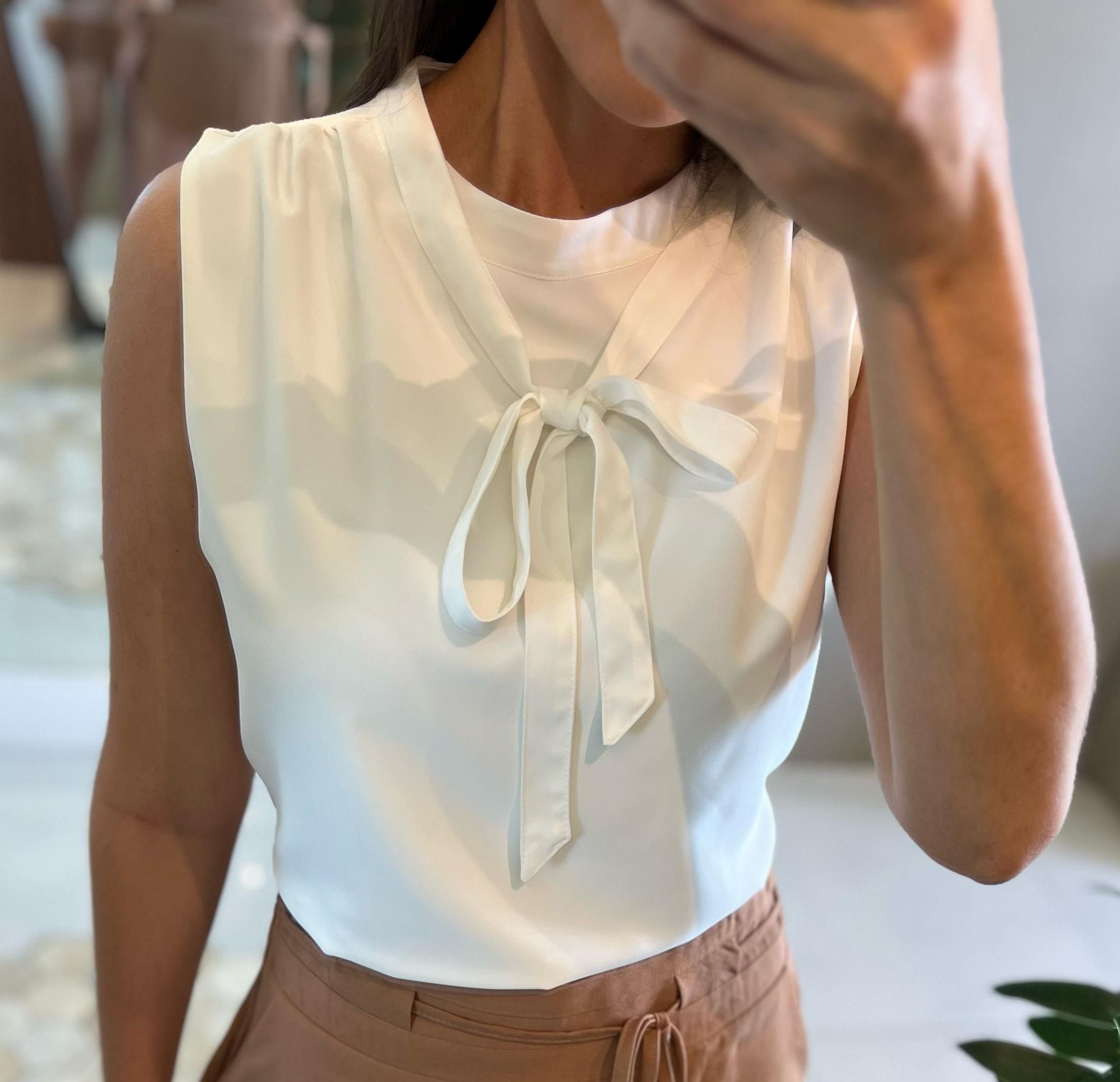 8915 Blusa Simara Off