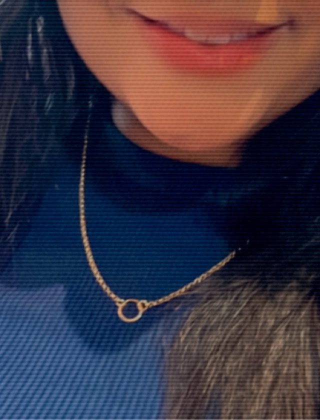 Colar Chocker Minimalista Arco