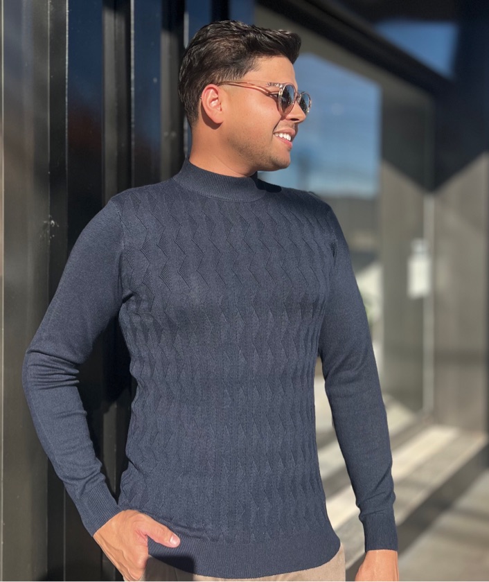 Blusa Gola Alta Azul Marinho