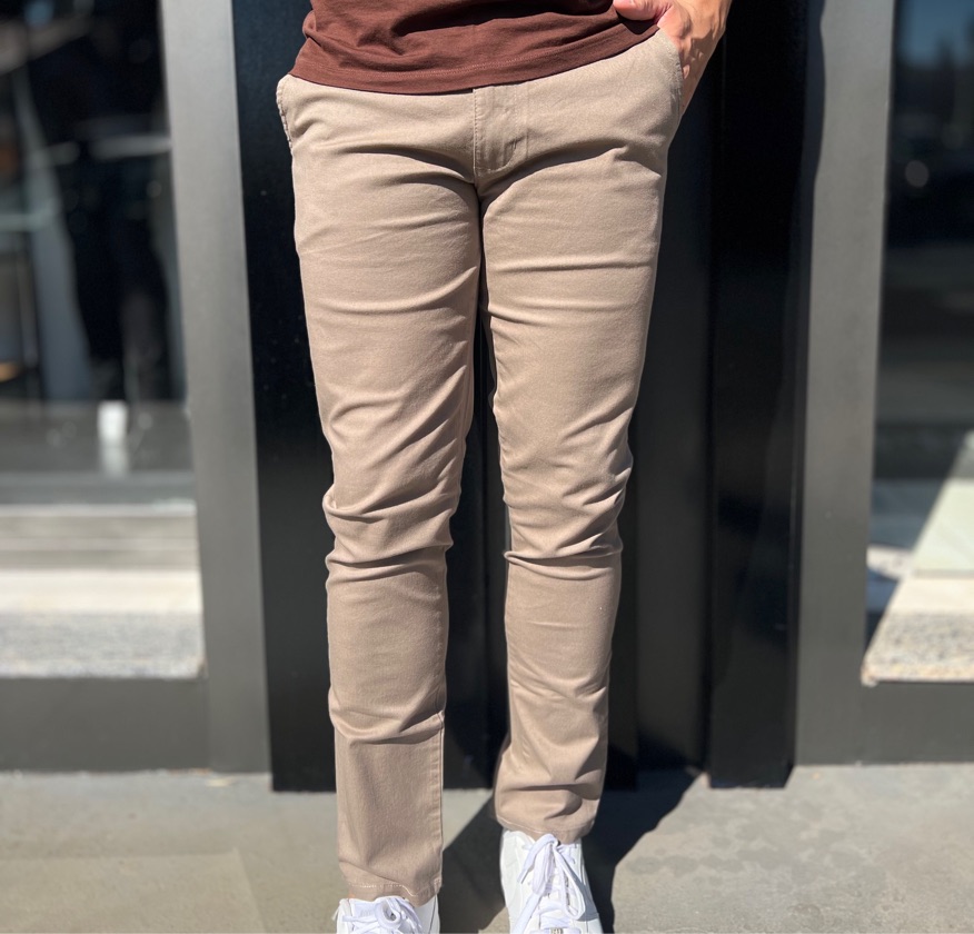 Calça Chino Slin Sibra Café