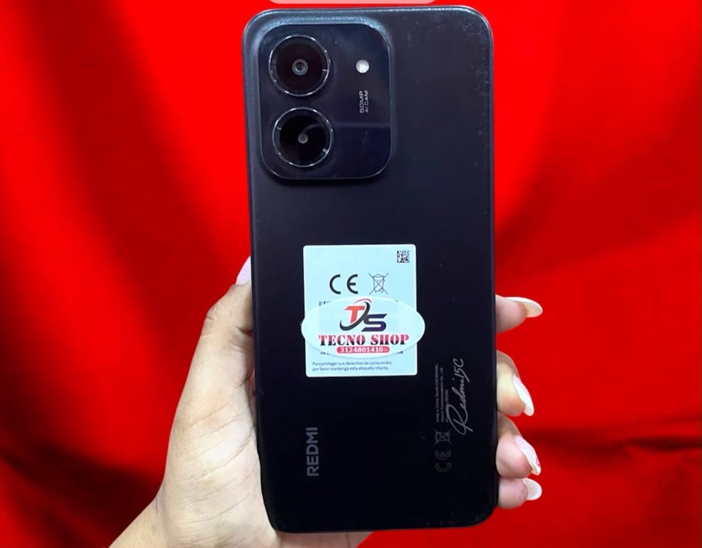 #3 Redmi 15c de 256 GB 8 ram usado en perfecto estado cuenta con huella digital reconocimiento facial