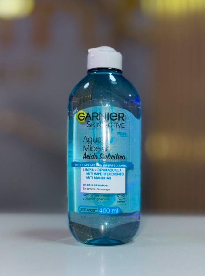 Agua micelar Garnier acido salicilico