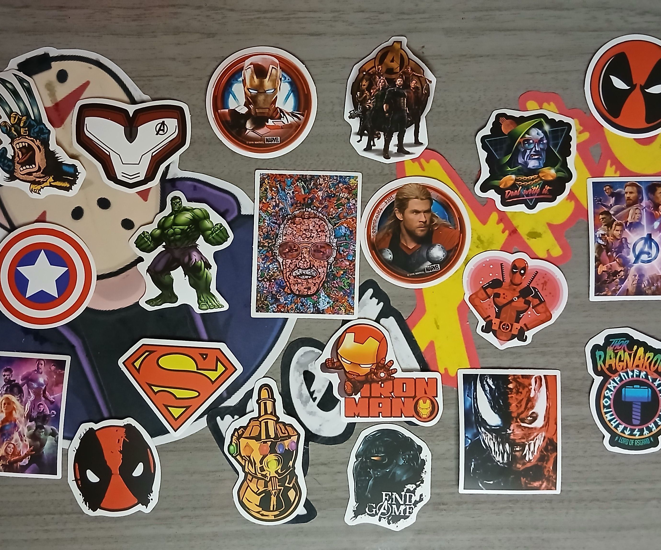 STICKERS HEROES