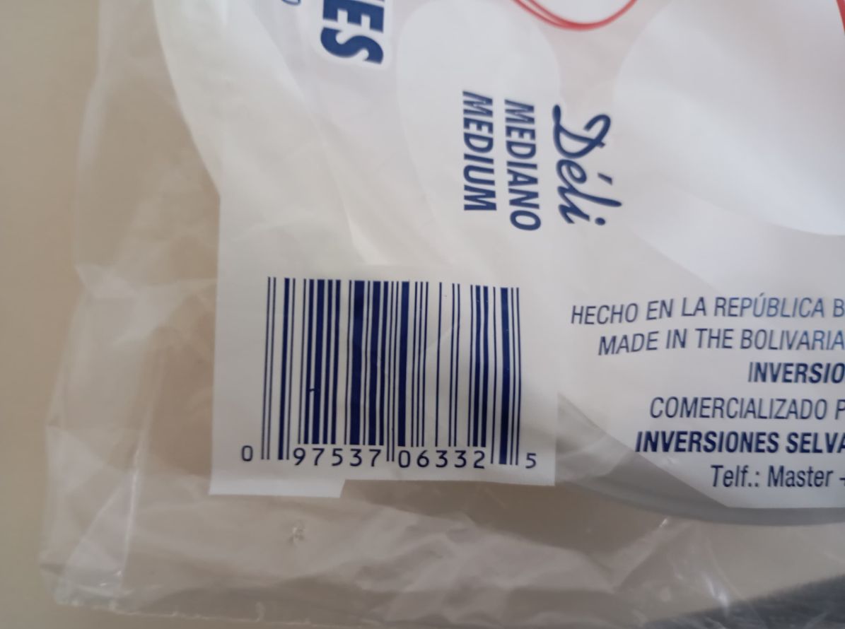 SELVA // Plato 7" (18cm) desechables Redondos REF 700005 codigodebarras 097537063325 (bulto de 50 empaques total 500 platos) precio por empaque de 10unid SELVA