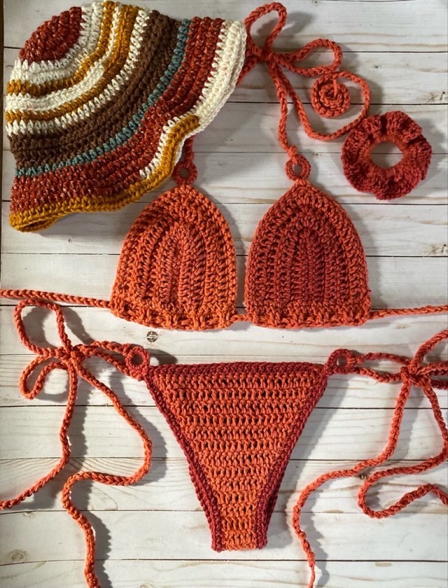 BIKINI + GORRO