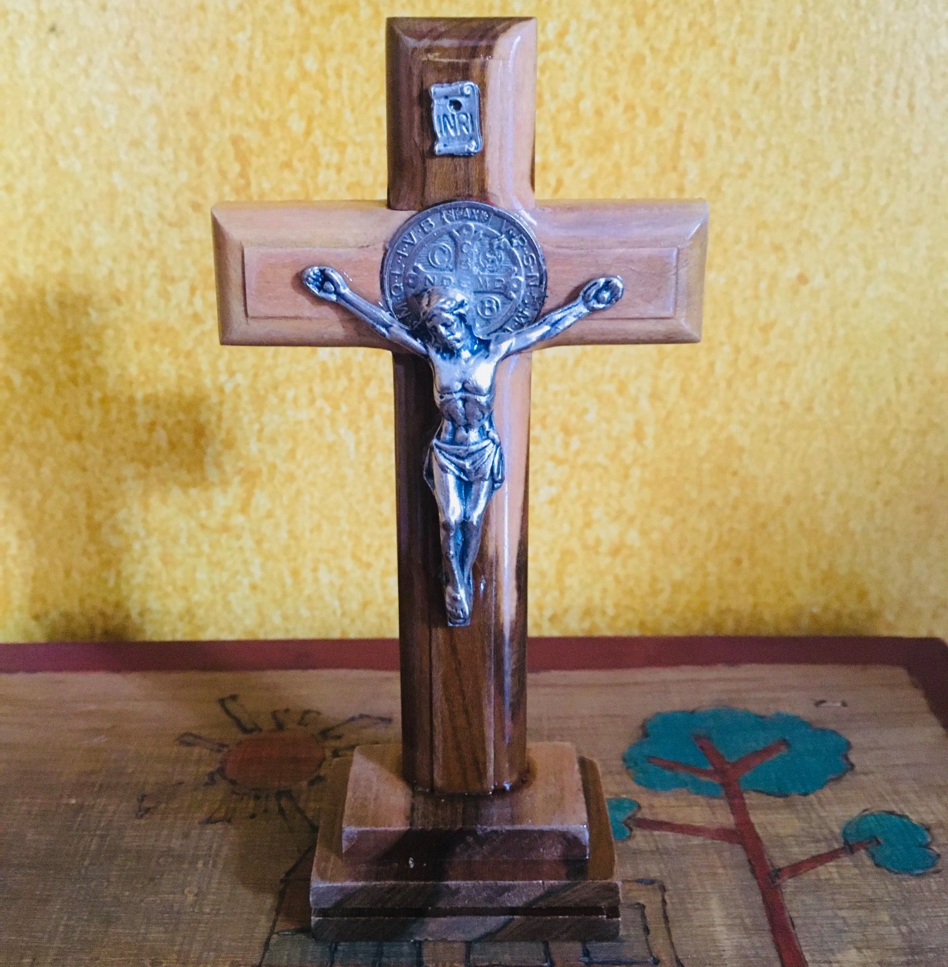 Cristo base 15 cm.