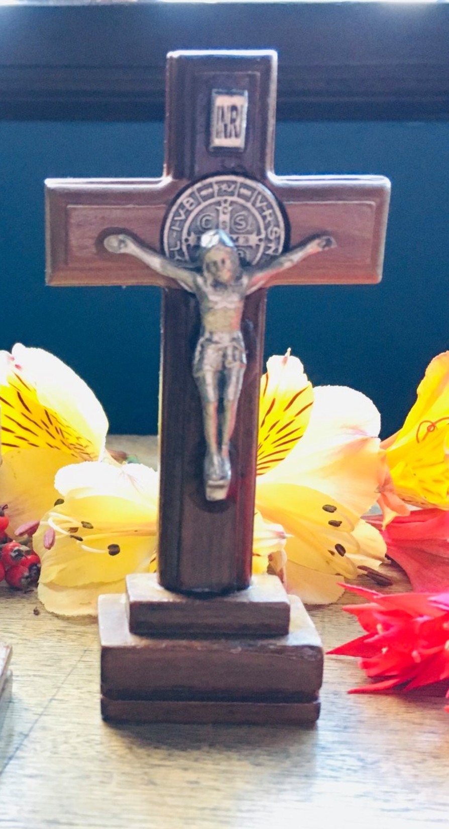 Cristo de base 8 cm.