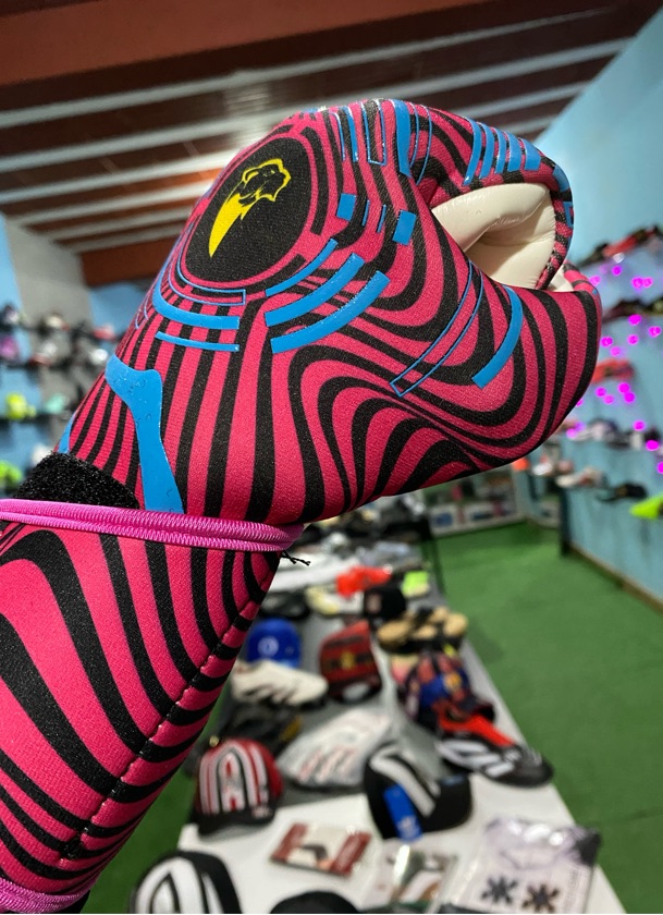 Luva Goleiro Profissional Atlander Predator