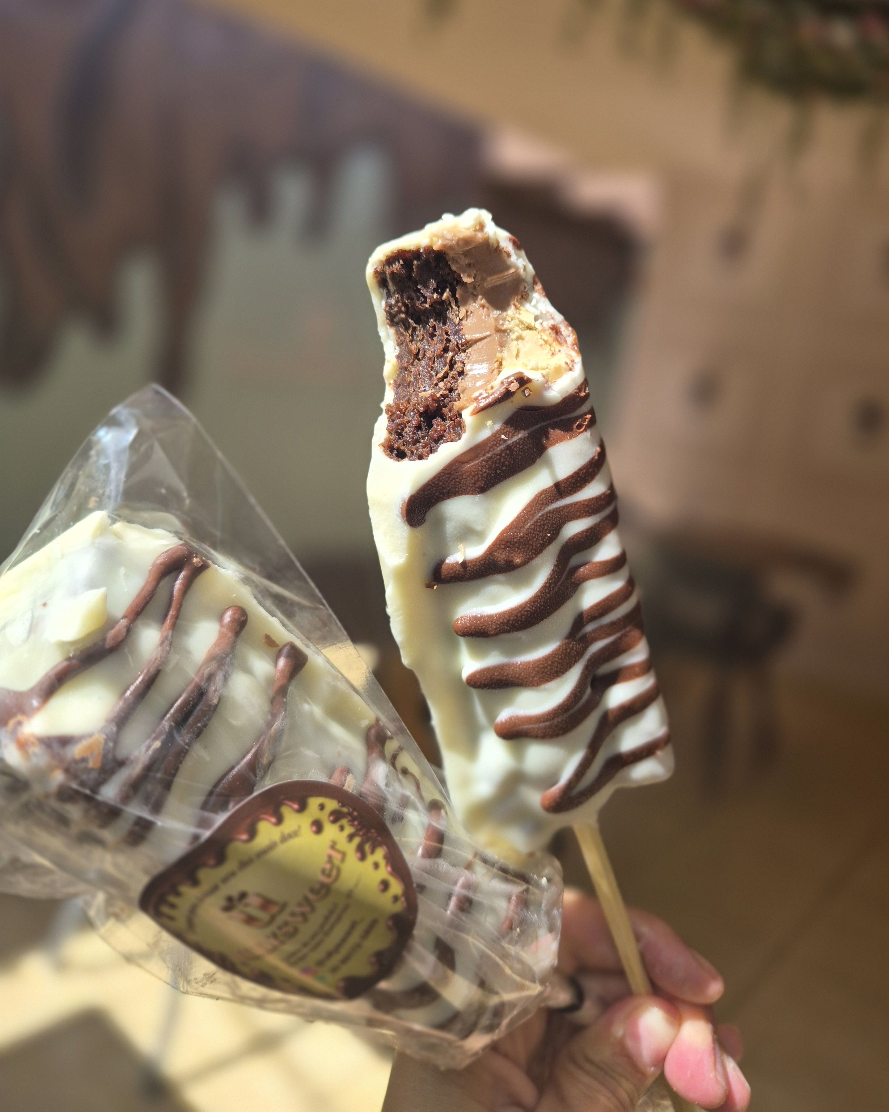 Espeto de brownie com kinder bueno
