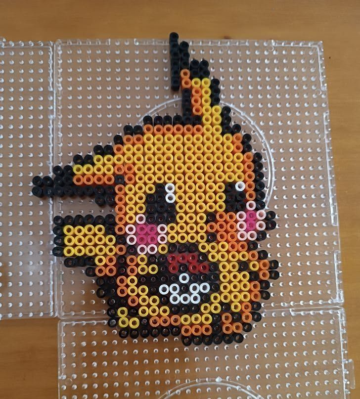 KR • Pokemon ● Pikachu Ball