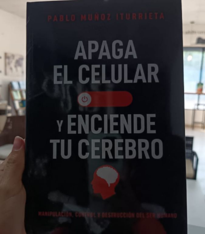 Apaga el celular y enciende tu cerebro