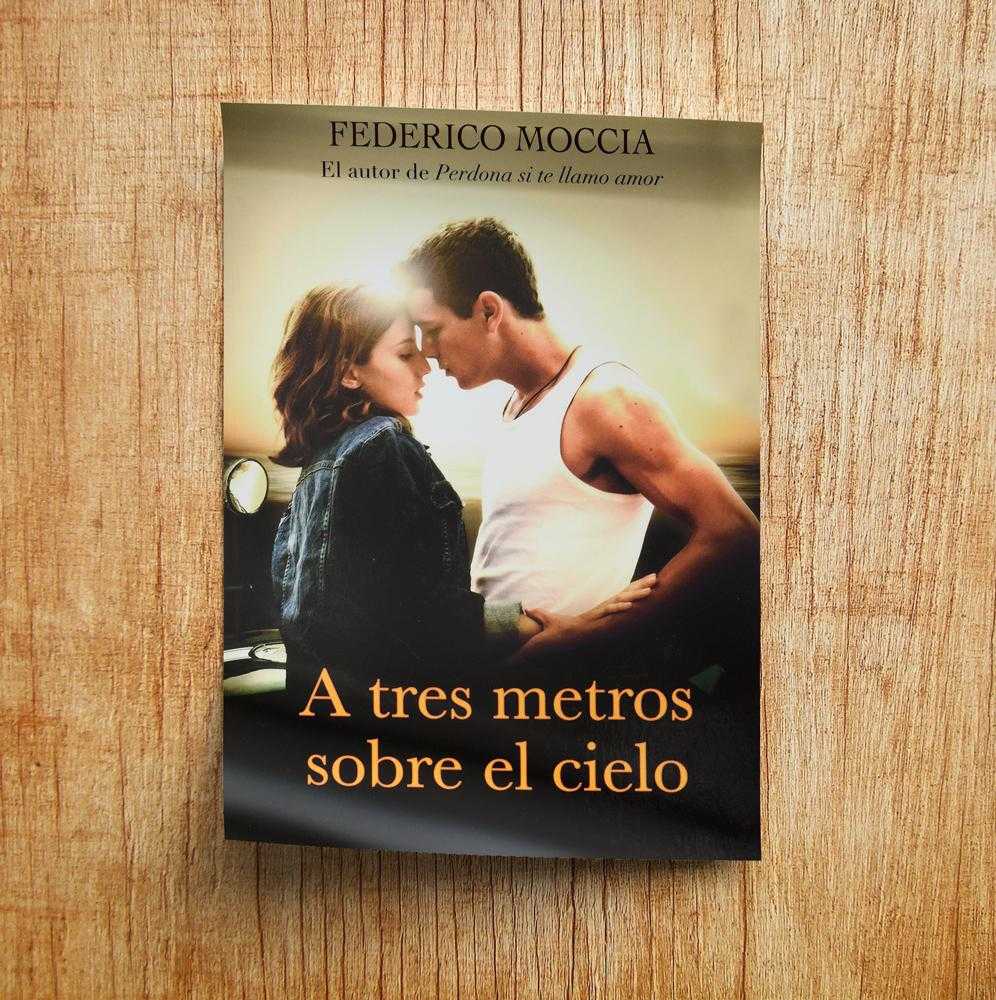 A Tres Metros Sobre el Cielo