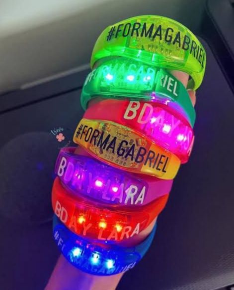 PULSEIRA COM LED PERSONALIZADO