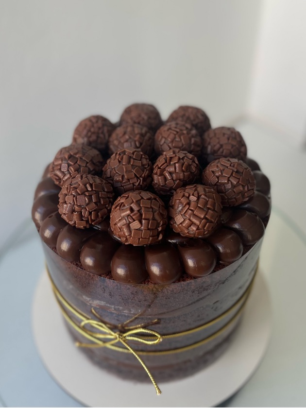 Naked cake