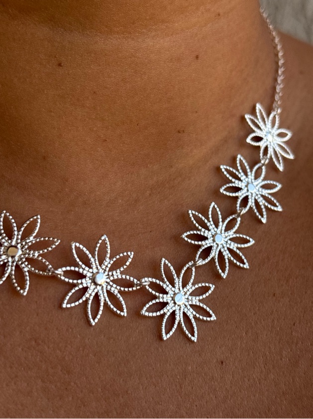 Colar Flores