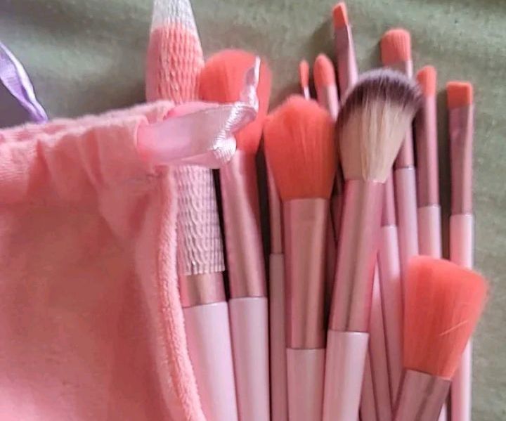 Kit 13 Pincéis Maquiagem Rosa