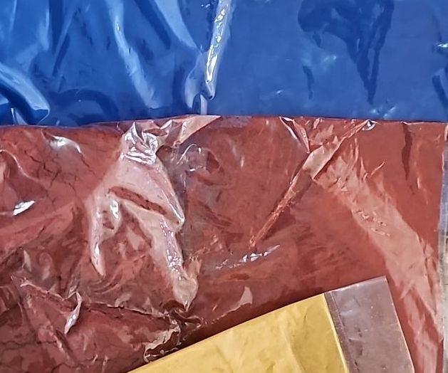 El Pigmento óxido de hierro paquete de 1.6 onzas (disponibles azul, rojo, negro, amarillo)