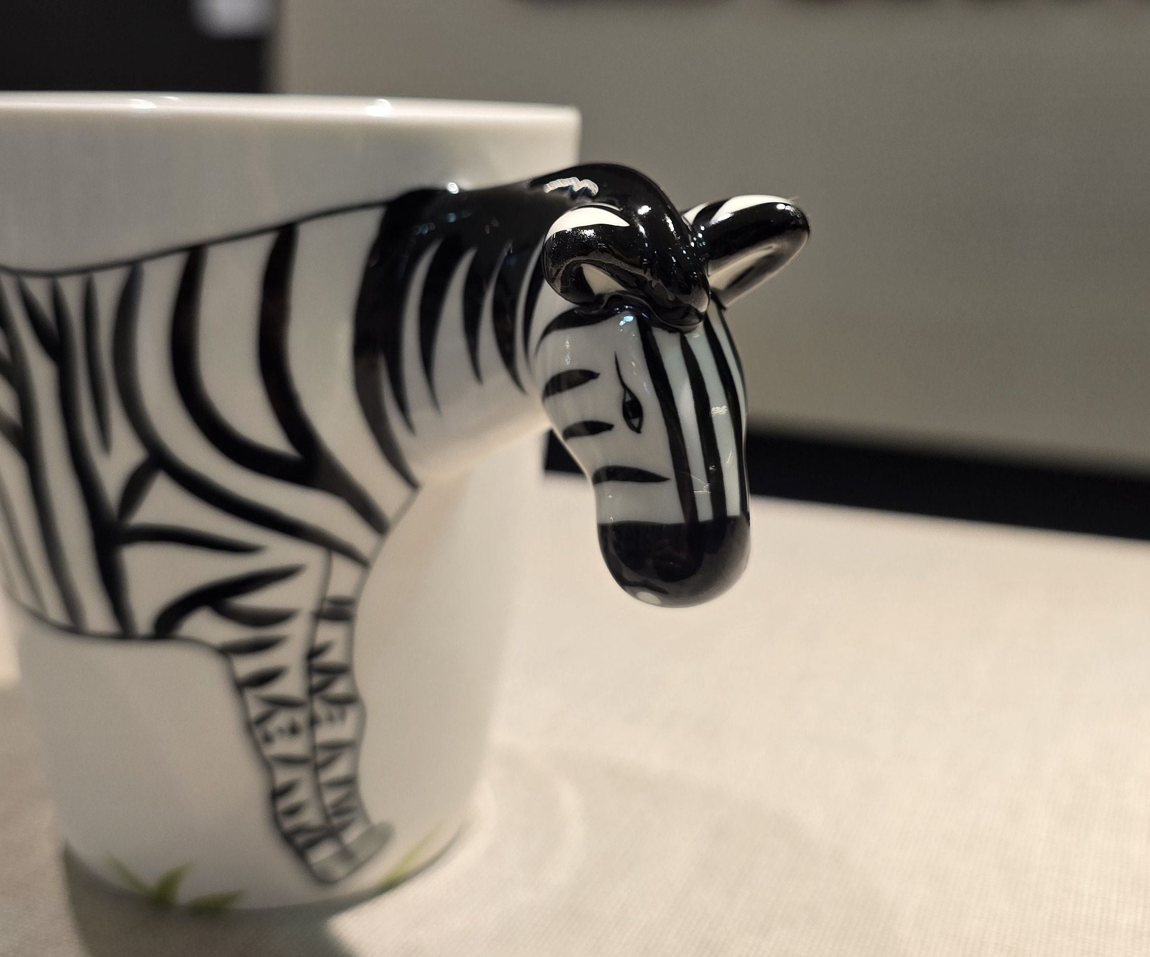 Taza cerámica animales en 3D vista 7