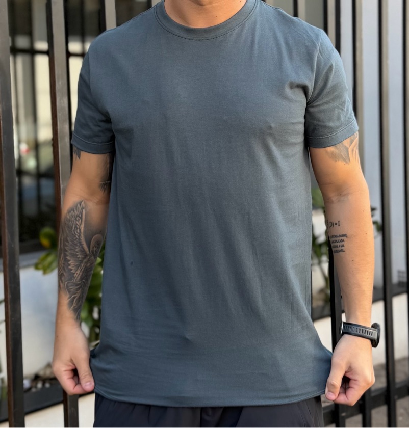 CAMISETA BÁSICA