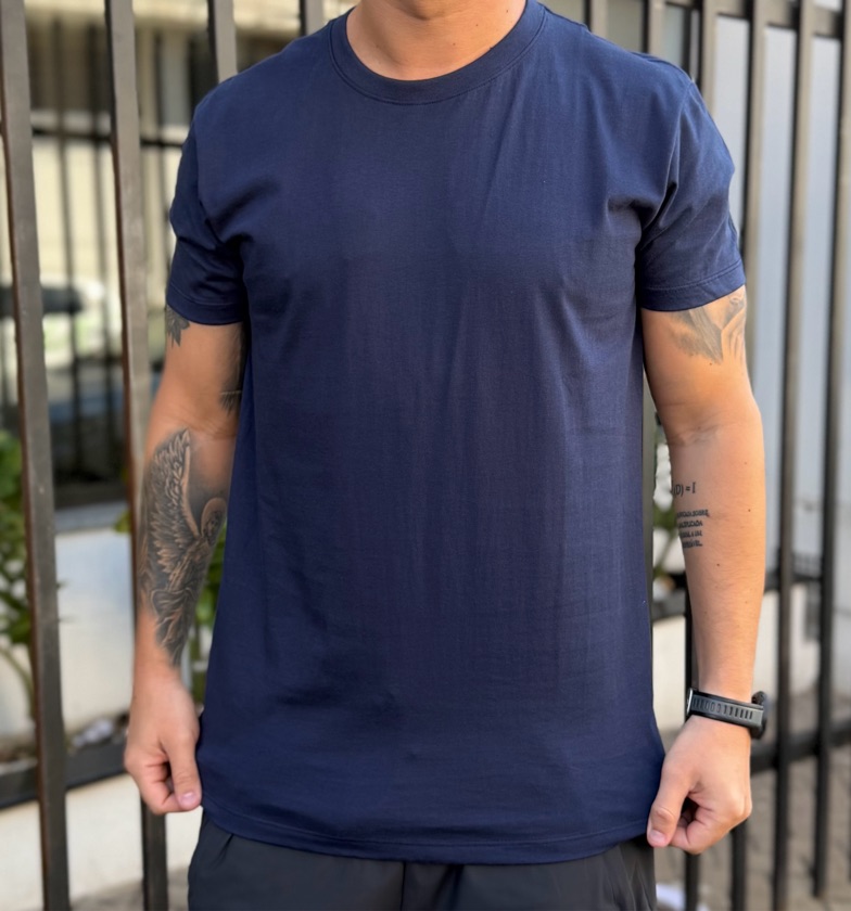 CAMISETA BÁSICA