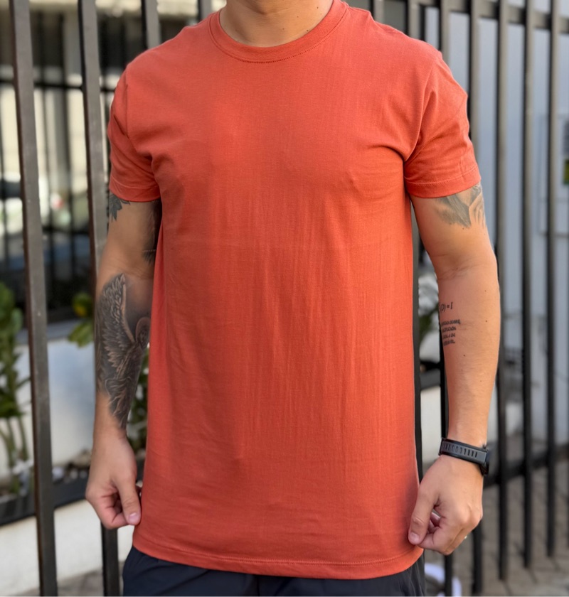 CAMISETA BÁSICA