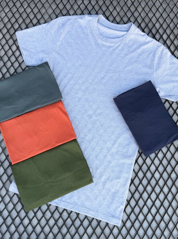 CAMISETA BÁSICA