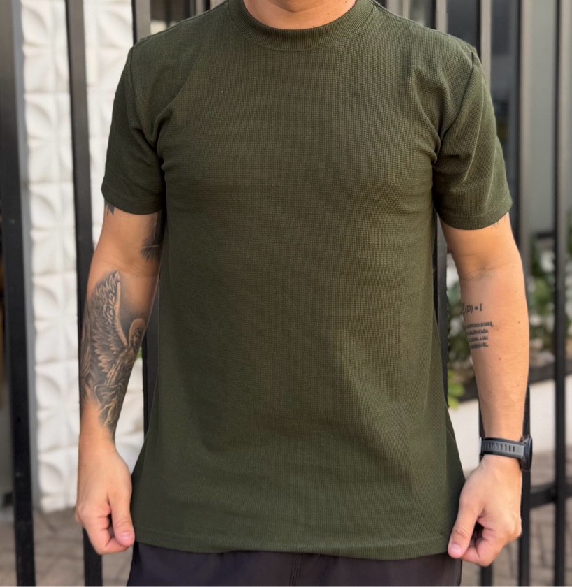 CAMISETA BÁSICA TEXTURIZADA