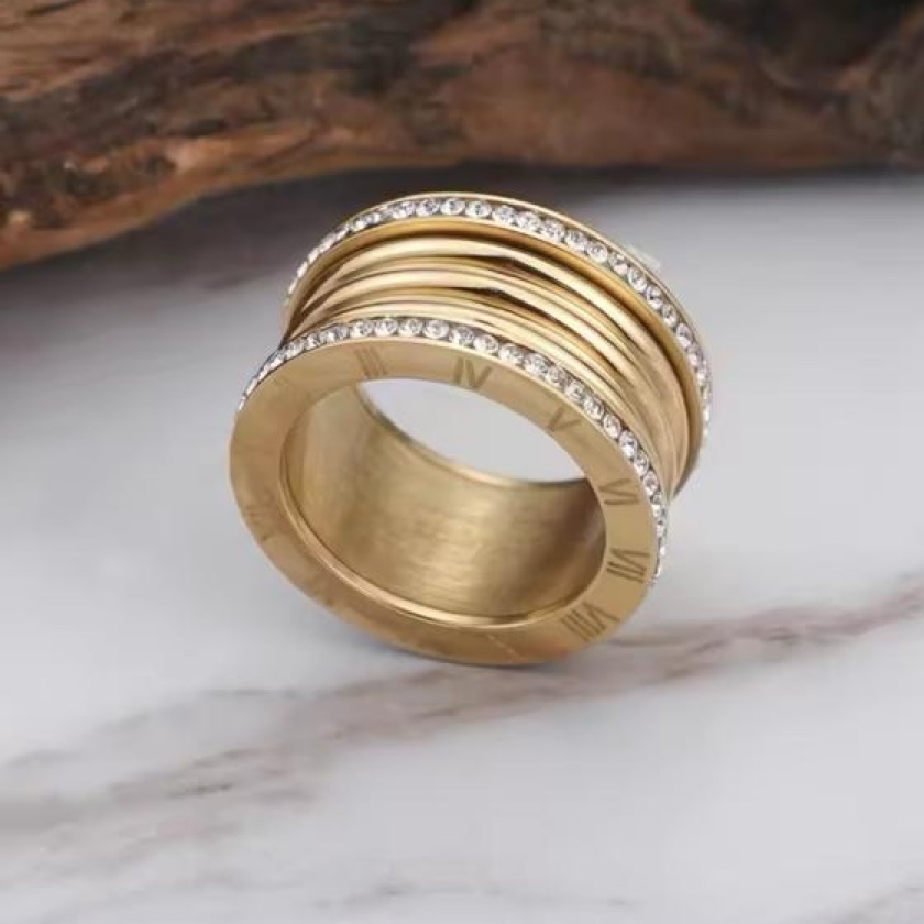 Anel / alianca Bulgari - dourado cravejado