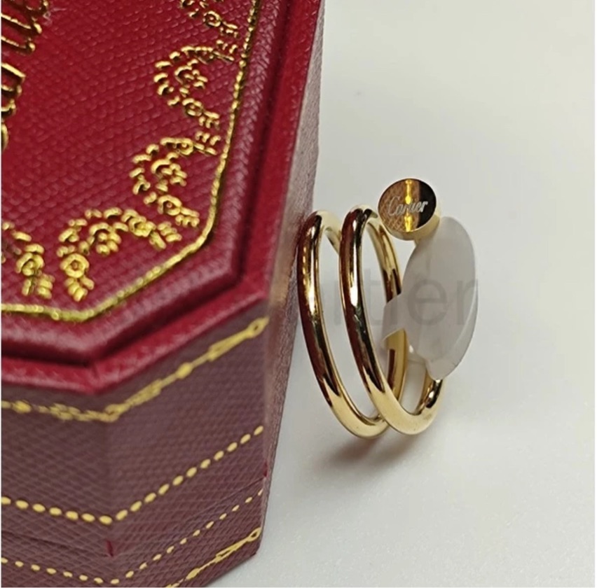 101- Anel Cartier Parafuso duplo- dourado
