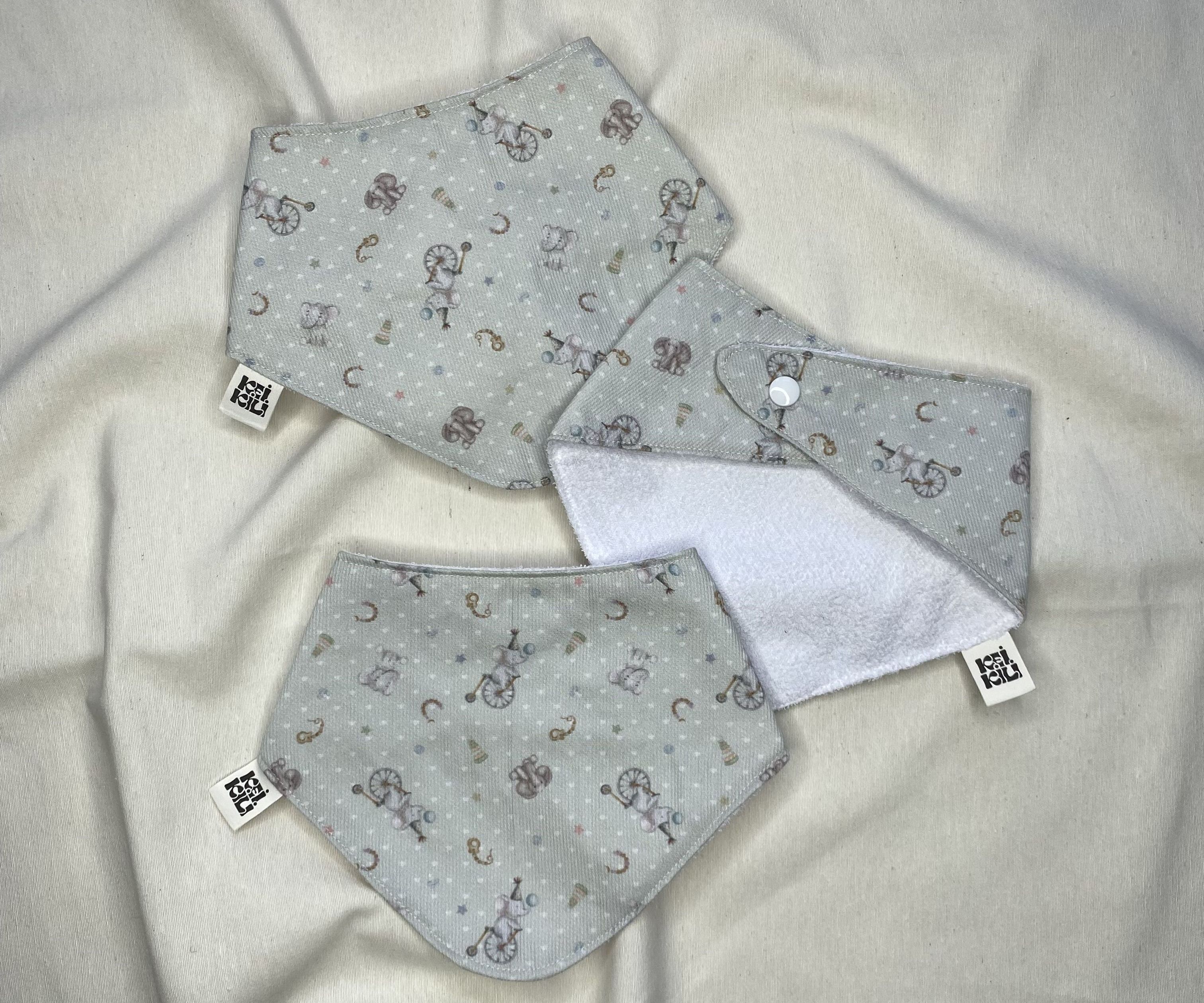 BABERO BANDANA- ELEFANTES