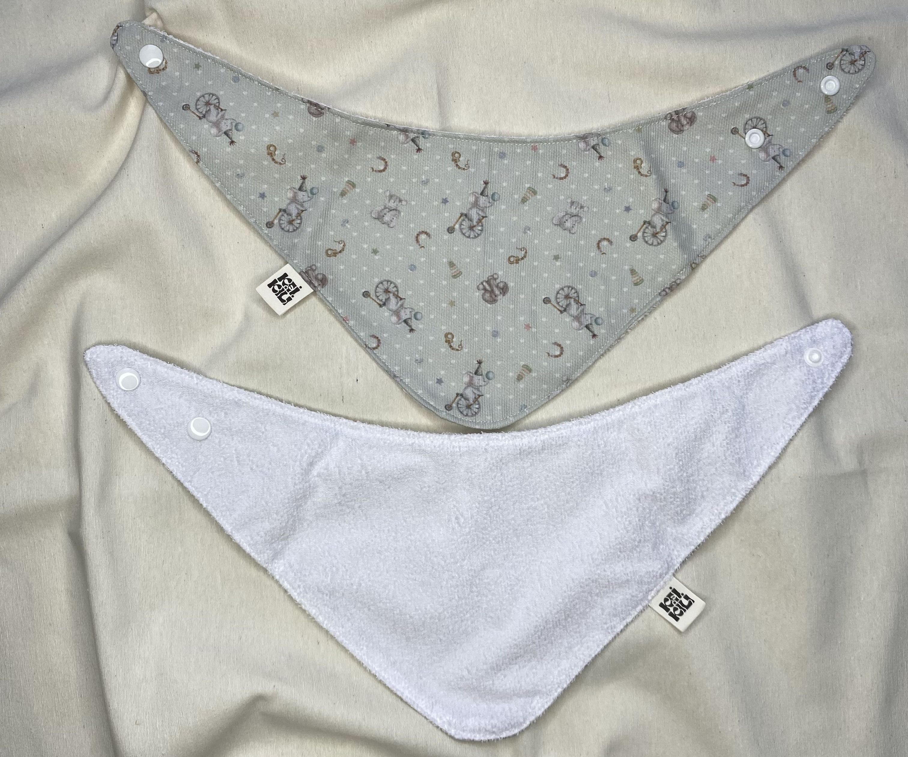 BABERO BANDANA- ELEFANTES