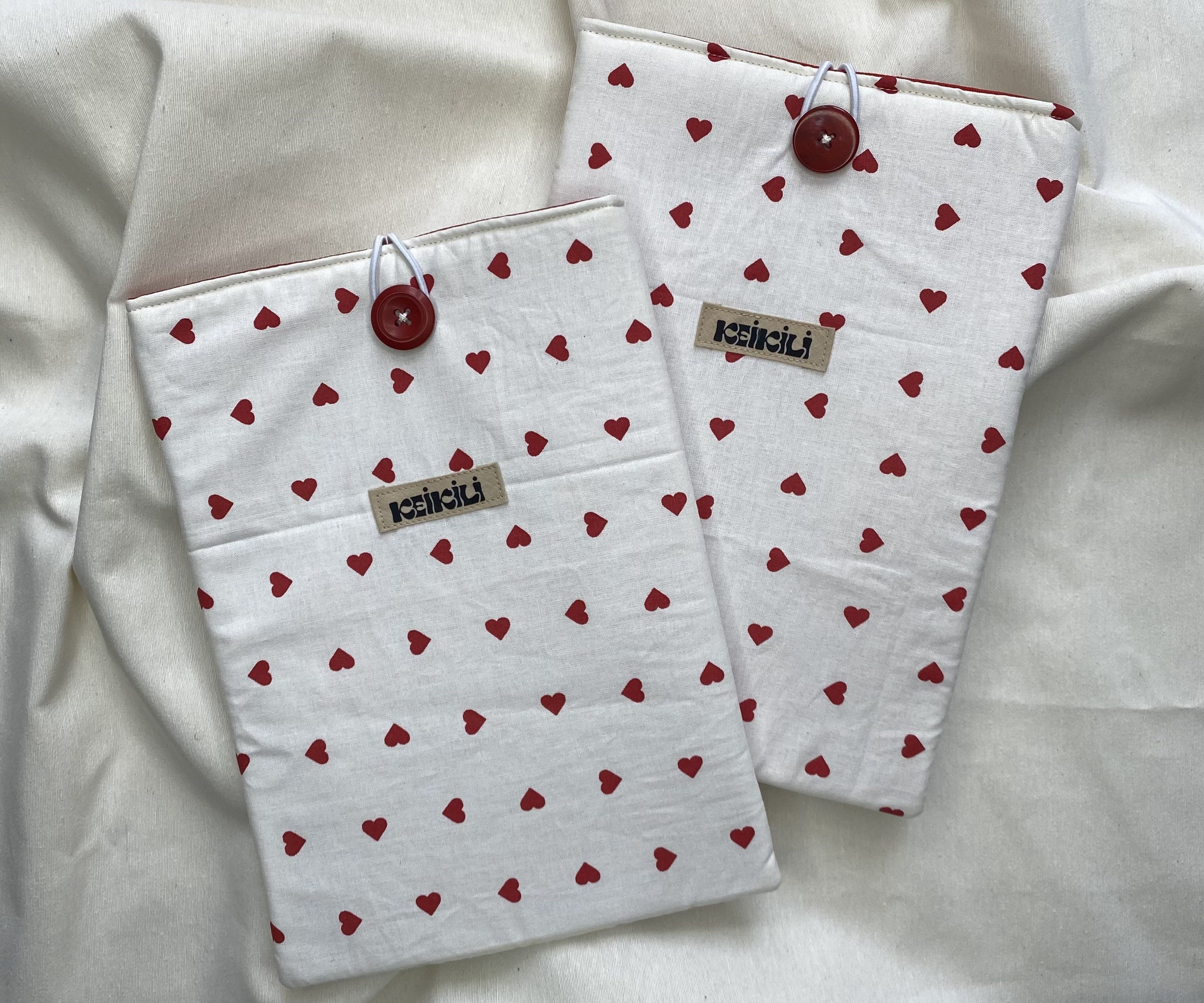 FUNDA PUKE LIBRO - CORAZONES