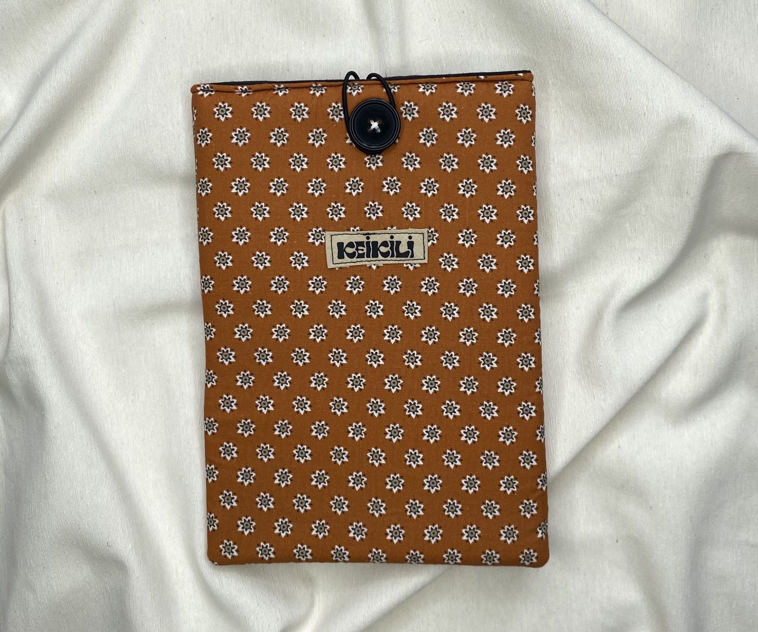 FUNDA PUKE KINDLE - FLORES NARANJAS
