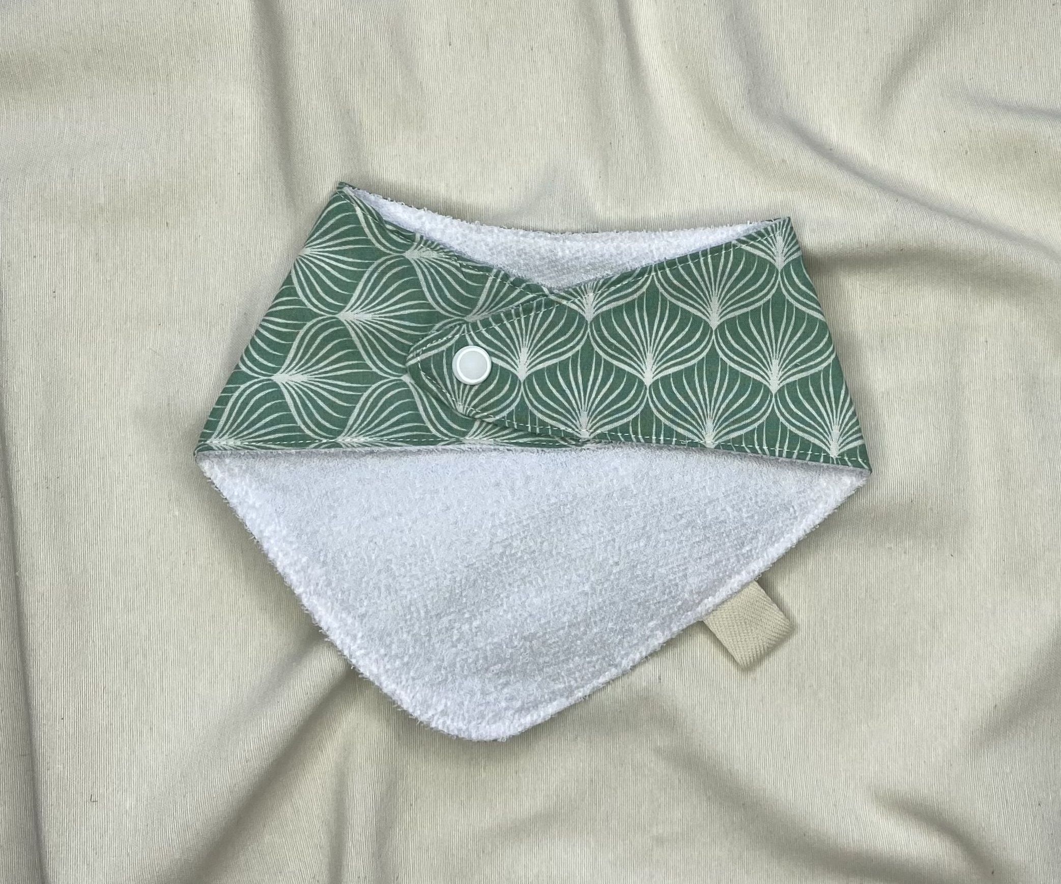 BABERO BANDANA - CONCHAS AZULES