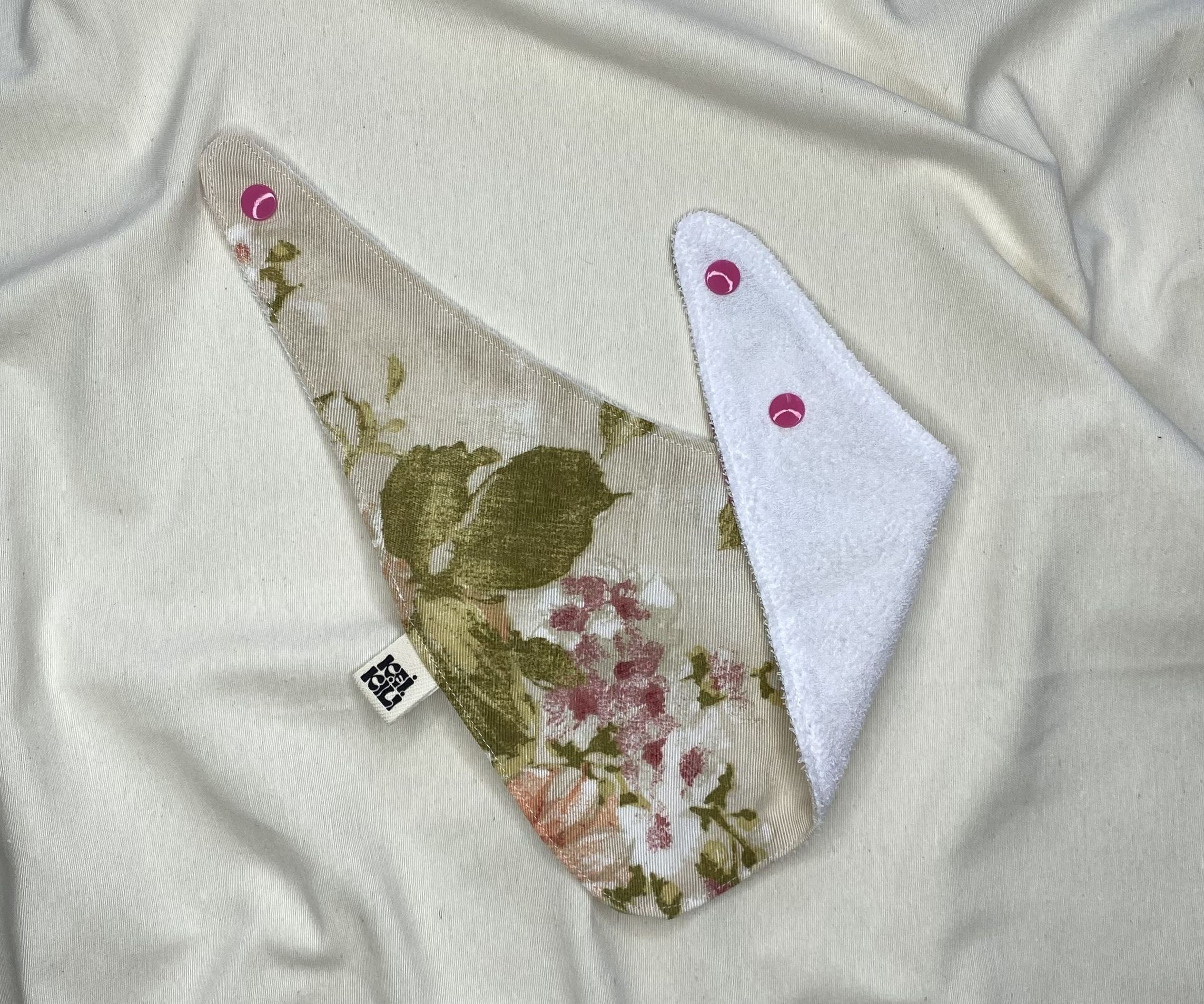 BABERO BANDANA - FLORES