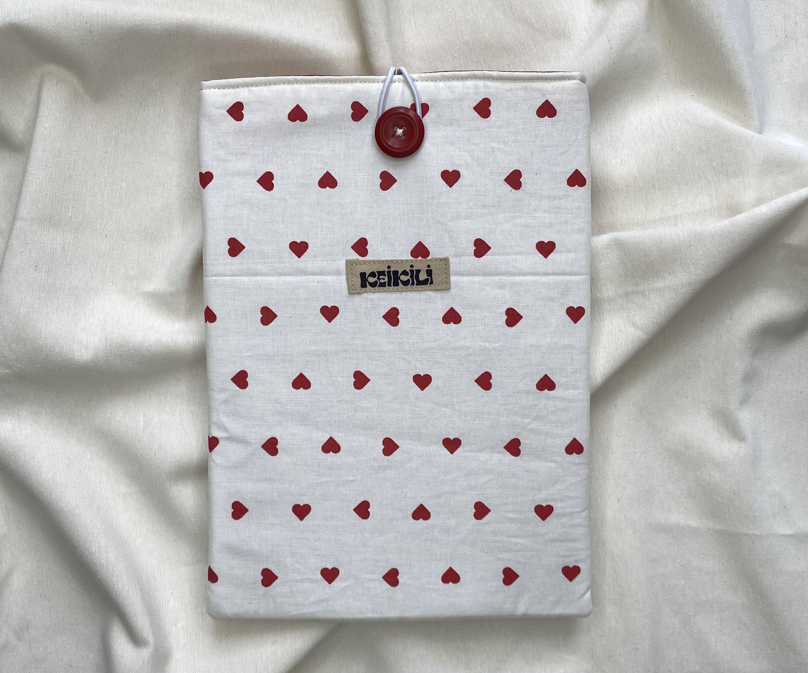 FUNDA PUKE LIBRO - CORAZONES