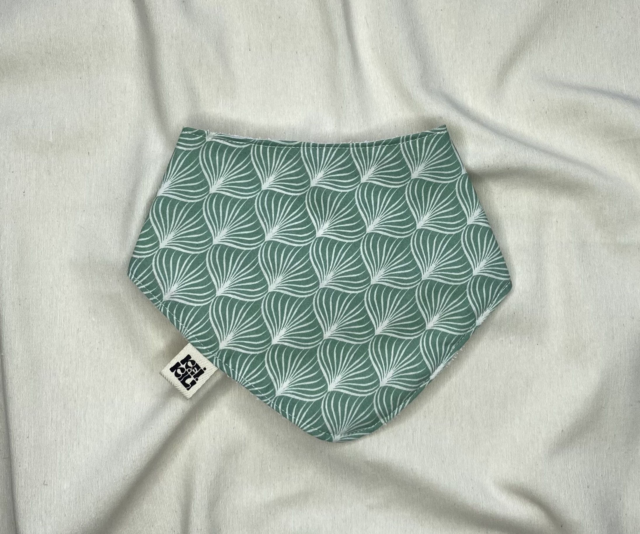 BABERO BANDANA - CONCHAS AZULES
